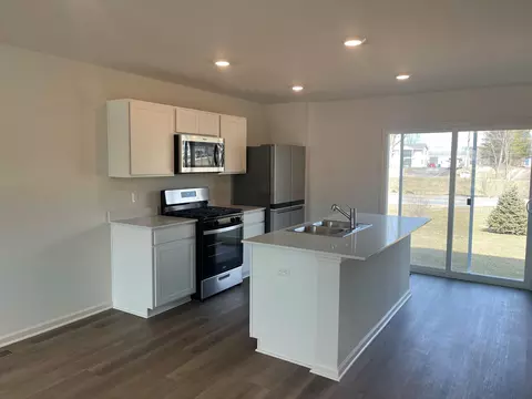 610 Ensign Pl, Hebron, IN 46341 photo 3