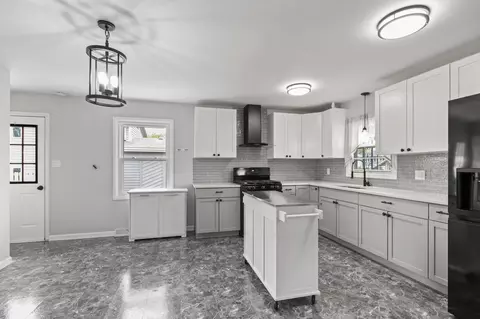 Kitchen - 353 N Wright St, Griffith, IN 46319 photo 2 of 7