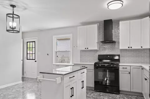 Kitchen - 353 N Wright St, Griffith, IN 46319 photo 4 of 7