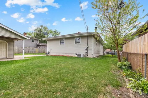 Exterior - 353 N Wright St, Griffith, IN 46319 photo 6 of 8
