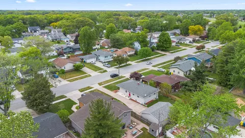 View/Area - 353 N Wright St, Griffith, IN 46319 photo 2 of 5