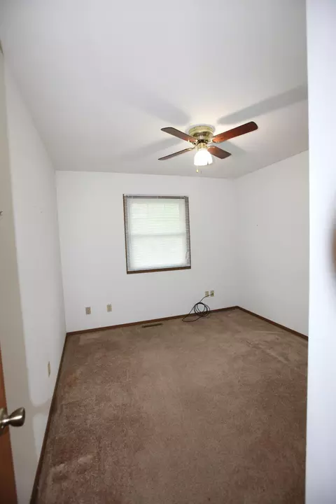 104 Beech Ct, Hebron, IN 46341 photo 7