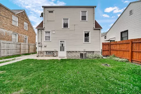 2035 Davis Ave, Whiting, IN 46394 photo 4