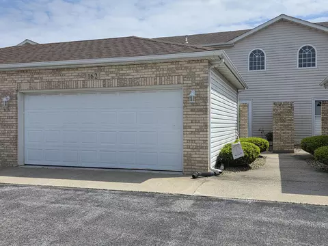 162 Mallard Pointe Dr #162, Valparaiso, IN 46385