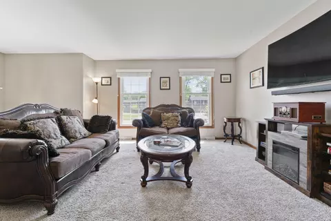 Living - 430 N Wright St, Griffith, IN 46319 photo 1 of 3