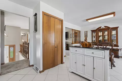 Entry Way - 430 N Wright St, Griffith, IN 46319 photo 1 of 1