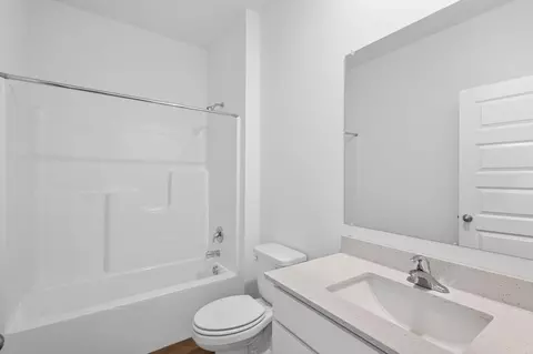 Bath - 7257 W 107th Pl, Crown Point, IN 46307 photo 2 of 2