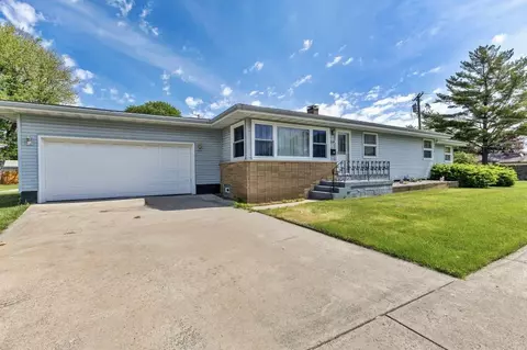 9053 Hess Dr, Highland, IN 46322