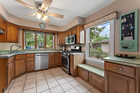 8308 Howard Ave, Munster, IN 46321 photo 6