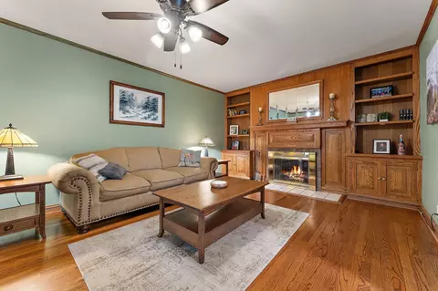 8308 Howard Ave, Munster, IN 46321 photo 4