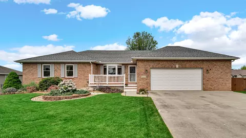 564 Fox Burrow Ct, Valparaiso, IN 46385