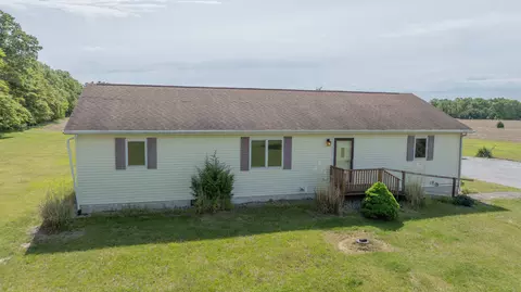 7768 S 100, North Judson, IN 46366