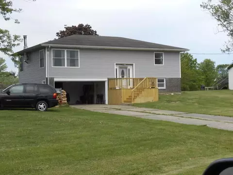 418 N 325, Valparaiso, IN 46385
