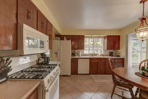 8546 Garfield Ave, Munster, IN 46321 photo 6