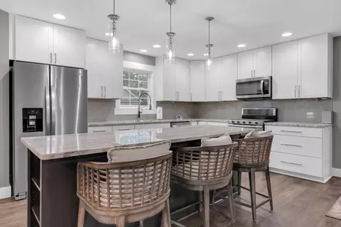 Kitchen - 8750 Selina Dr, Wheatfield, IN 46392 photo 4 of 8