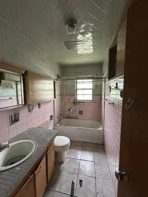 3877 Madison St, Gary, IN 46408 photo 11