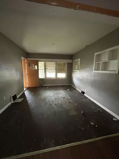 3877 Madison St, Gary, IN 46408 photo 6
