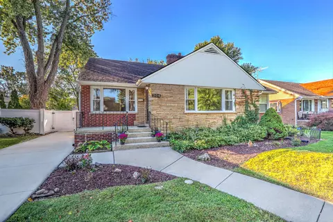 304 Beverly Pl, Munster, IN 46321 photo 1