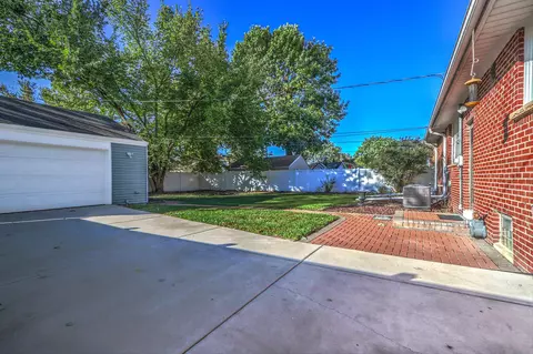 304 Beverly Pl, Munster, IN 46321 photo 42