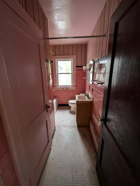 387 S Hamilton St, Gary, IN 46403 photo 7