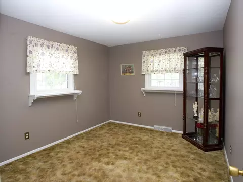 8230 Beech Ave, Munster, IN 46321 photo 16