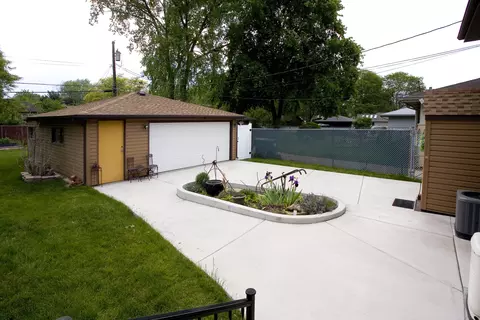 8230 Beech Ave, Munster, IN 46321 photo 25