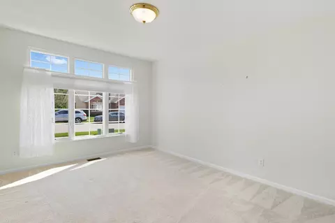 10746 Knickerbocker Ct, Saint John, IN 46373 photo 13