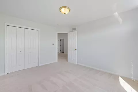 10746 Knickerbocker Ct, Saint John, IN 46373 photo 10
