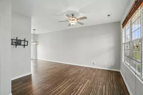 932 E 115th Pl, Crown Point, IN 46307 photo 4