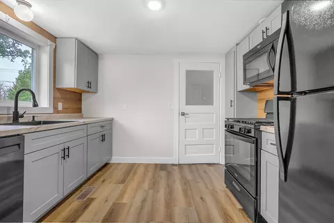 209 E Main St, Brook, IN 47922 photo 4