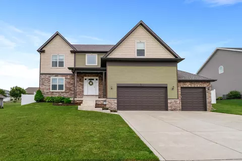 3014 Westwind Dr, Valparaiso, IN 46385