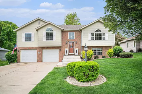 426 Chadwick Cir, Valparaiso, IN 46385