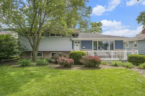 9227 Grace Pl, Highland, IN 46322