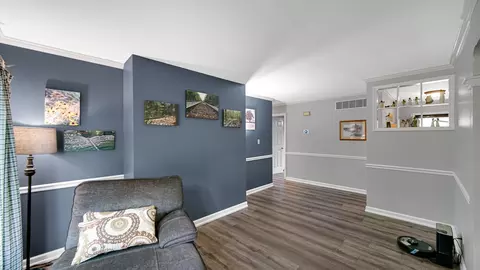 Entry Way - 612 N Rueth Dr, Griffith, IN 46319 photo 2 of 2