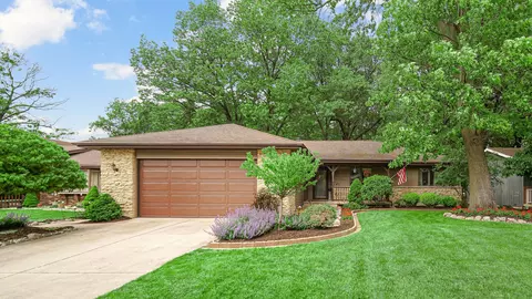 Exterior - 612 N Rueth Dr, Griffith, IN 46319 photo 5 of 6
