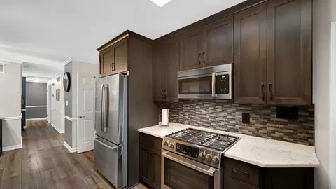 Kitchen - 612 N Rueth Dr, Griffith, IN 46319 photo 3 of 5