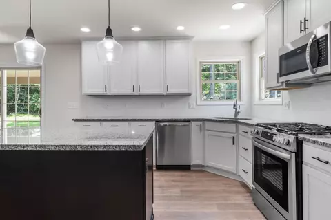 1615 Elderberry St, De Motte, IN 46310 photo 19