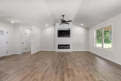 1615 Elderberry St, De Motte, IN 46310 photo 15