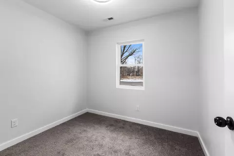 5330 E 11th Pl, Gary, IN 46403 photo 8