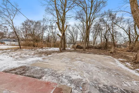 5330 E 11th Pl, Gary, IN 46403 photo 9