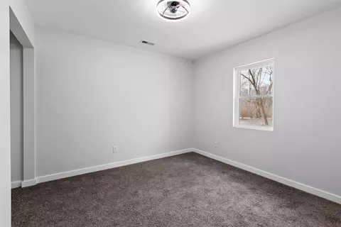 5330 E 11th Pl, Gary, IN 46403 photo 7