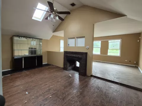 286 Gerry St, Gary, IN 46406 photo 3