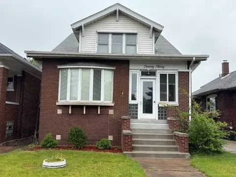 2030 Lincoln Ave, Whiting, IN 46394