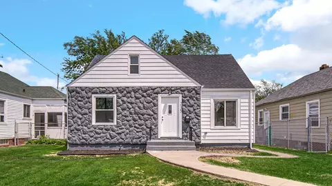 235 W Taft St, Gary, IN 46404 photo 1