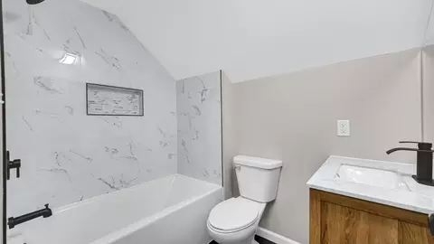235 W Taft St, Gary, IN 46404 photo 14