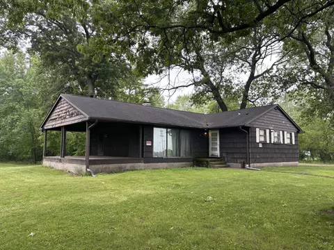 725 W Elm St, Griffith, IN 46319 photo 1