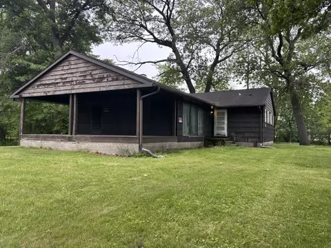 725 W Elm St, Griffith, IN 46319 photo 3