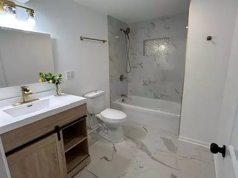 Bath - 932 Hanley St, Gary, IN 46406 photo 2 of 2