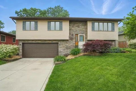 455 Northgate Dr, Crown Point, IN 46307 photo 2