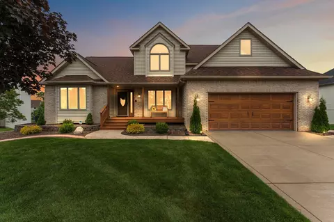 1456 Diamond Blvd, Valparaiso, IN 46385